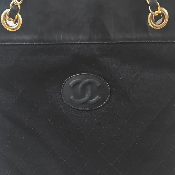 Chanel Black Leather Chain Tote Bag - Picture 3 of 14